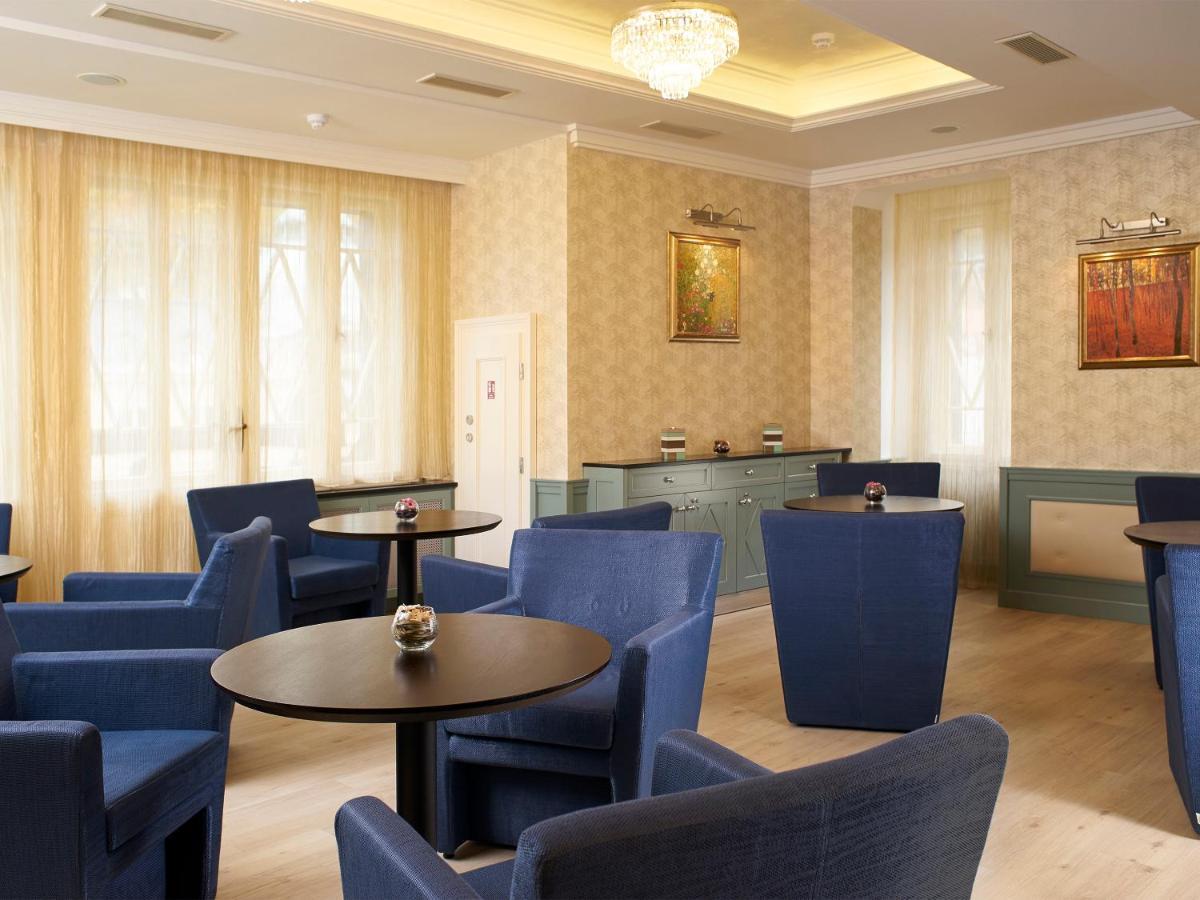 Ea Apartmany Mozart Κάρλοβι Βάρι Εξωτερικό φωτογραφία