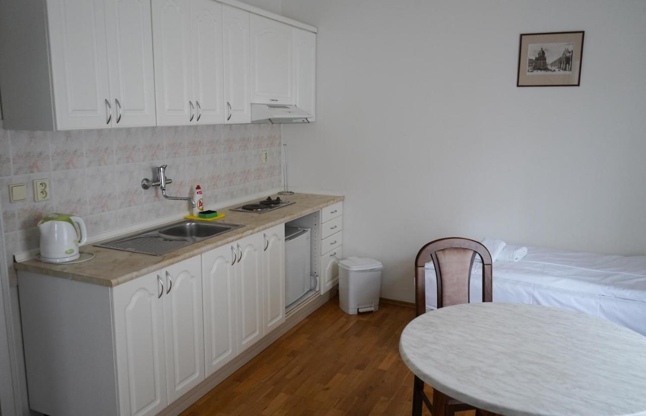 Ea Apartmany Mozart Κάρλοβι Βάρι Εξωτερικό φωτογραφία