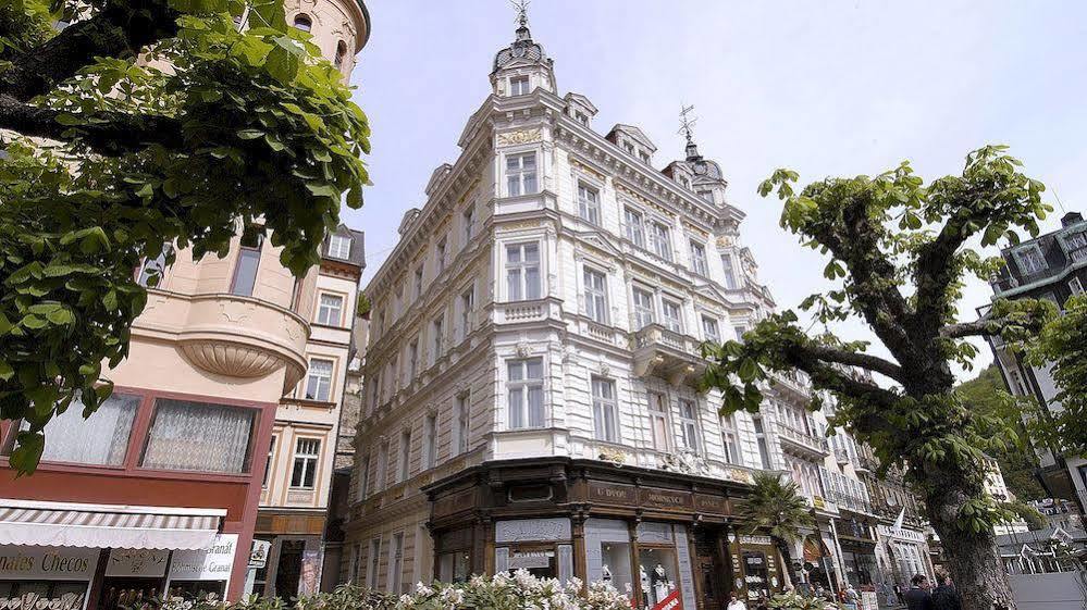 Ea Apartmany Mozart Κάρλοβι Βάρι Εξωτερικό φωτογραφία